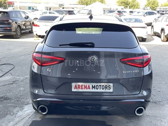 Alfa Romeo Stelvio 2017, 50,000 km - 2.0 l - Bakı