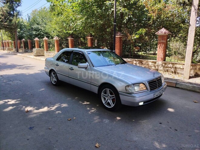 Mercedes C 220 1995, 375,000 km - 2.2 l - Masallı
