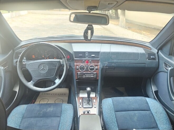 Mercedes C 180 1998, 385,768 km - 1.8 l - Yevlax