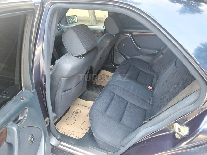 Mercedes C 180 1998, 385,768 km - 1.8 l - Yevlax