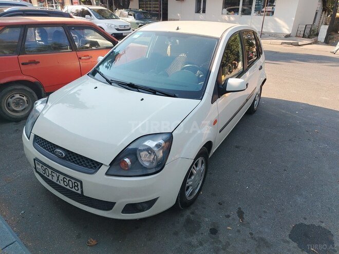 Ford Fiesta 2005, 269,000 km - 1.4 l - İsmayıllı
