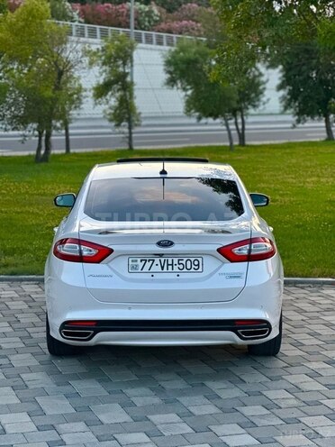 Ford Fusion (North America) 2015, 132,000 km - 2.0 л - Bakı