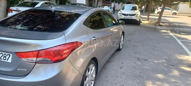 Hyundai Elantra 2011, 284,854 km - 1.8 l - Bakı