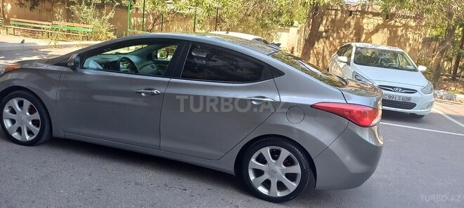 Hyundai Elantra 2011, 284,854 km - 1.8 l - Bakı