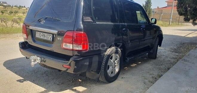 Toyota Land Cruiser-3