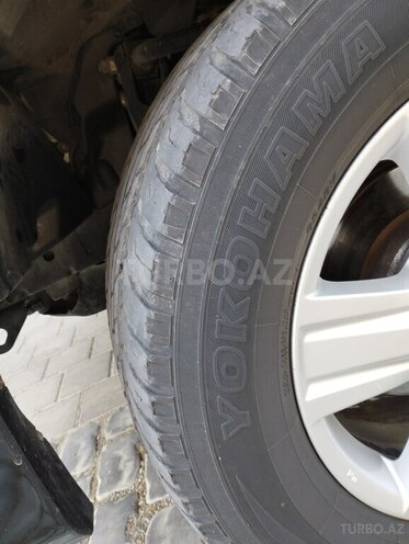 Toyota Land Cruiser-11