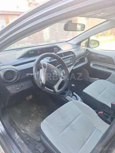 Toyota Prius C 2013, 258,000 km - 1.5 l - Bakı