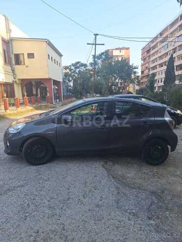Toyota Prius C 2013, 258,000 km - 1.5 l - Bakı