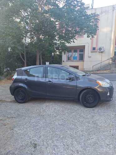 Toyota Prius C 2013, 258,000 km - 1.5 l - Bakı