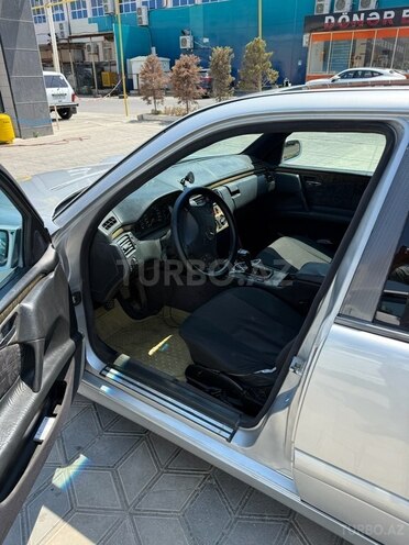 Mercedes E 200 1996, 425,000 km - 2.0 л - Sumqayıt