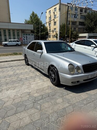 Mercedes E 200 1996, 425,000 km - 2.0 л - Sumqayıt
