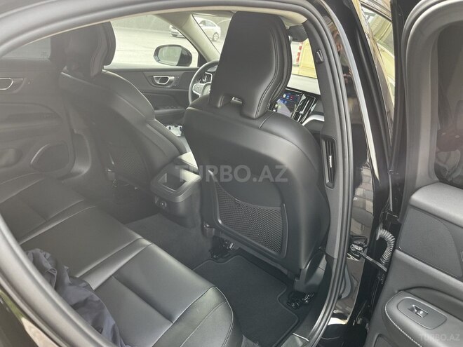 Volvo S60 2024, 2,850 km - 2.0 l - Bakı