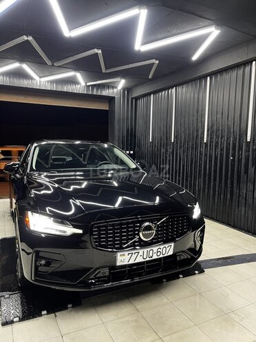 Volvo S60 2024, 2,850 km - 2.0 l - Bakı