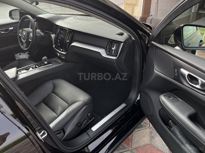 Volvo S60 2024, 2,850 km - 2.0 l - Bakı