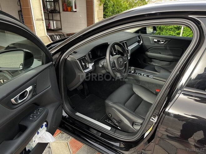 Volvo S60 2024, 2,850 km - 2.0 l - Bakı