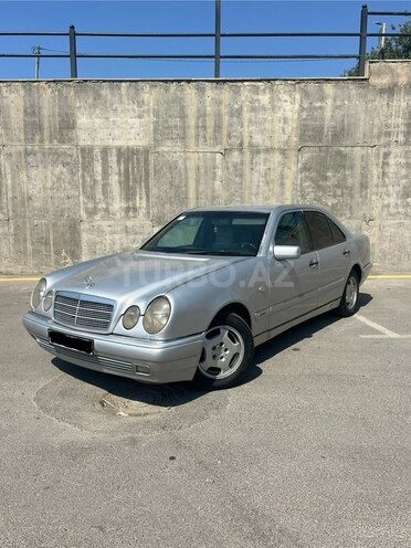 Mercedes E 230 1995, 300,000 km - 2.3 l - Bakı