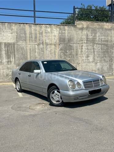 Mercedes E 230 1995, 300,000 km - 2.3 l - Bakı