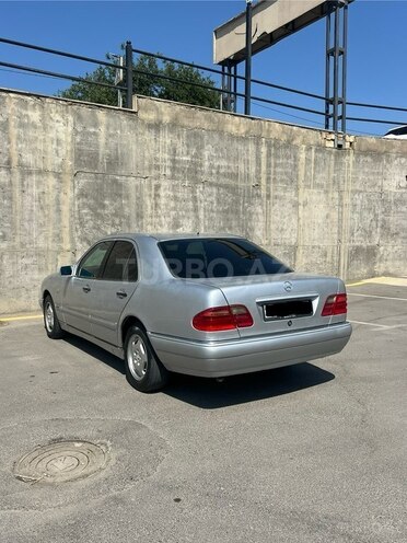 Mercedes E 230 1995, 300,000 km - 2.3 l - Bakı