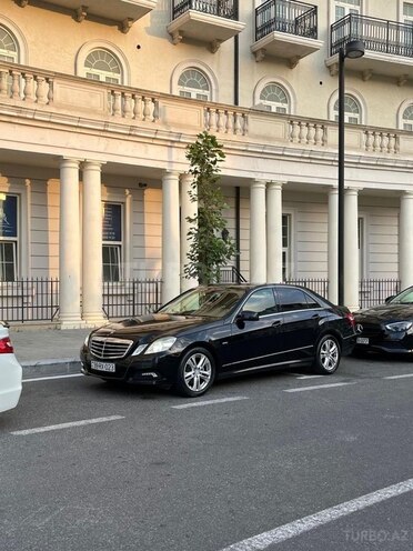 Mercedes E 200 2009, 300,000 km - 1.8 l - Bakı