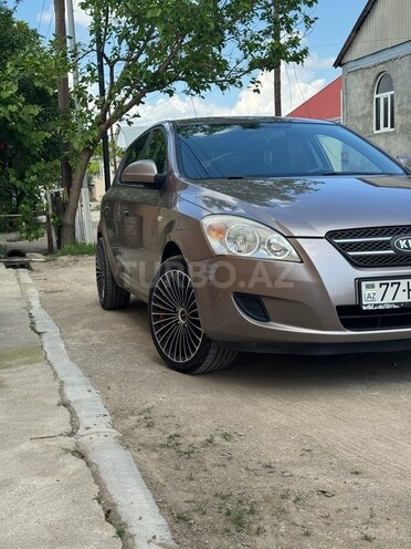 Kia Ceed 2008, 340,000 km - 1.6 л - Tovuz
