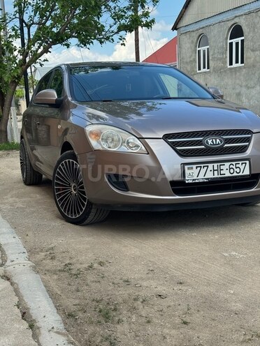 Kia Ceed 2008, 340,000 km - 1.6 л - Tovuz