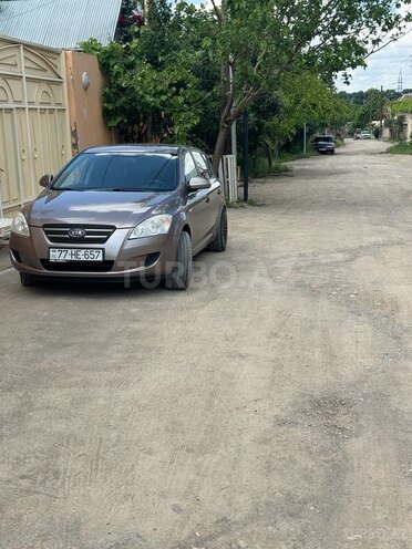 Kia Ceed 2008, 340,000 km - 1.6 л - Tovuz