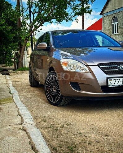 Kia Ceed 2008, 340,000 km - 1.6 л - Tovuz