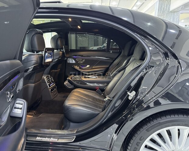 Mercedes S 560 4MATIC 2017, 157,800 km - 4.0 l - Bakı