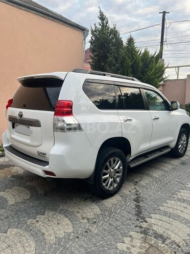 Toyota Land Cruiser Prado 2010, 243,000 km - 3.0 л - Bakı