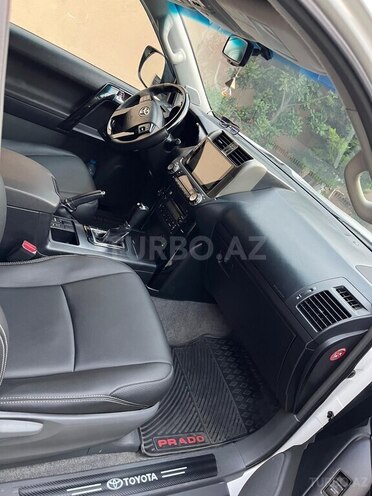 Toyota Land Cruiser Prado 2010, 243,000 km - 3.0 л - Bakı