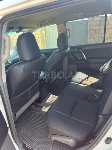 Toyota Land Cruiser Prado 2010, 243,000 km - 3.0 л - Bakı