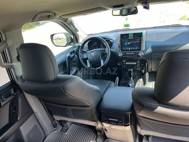 Toyota Land Cruiser Prado 2010, 243,000 km - 3.0 л - Bakı