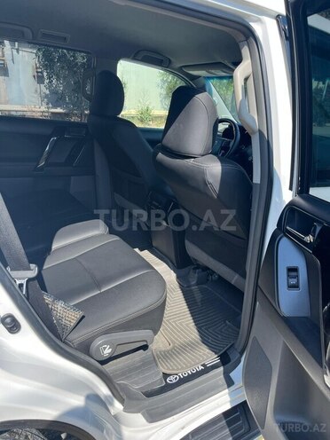 Toyota Land Cruiser Prado 2010, 243,000 km - 3.0 л - Bakı