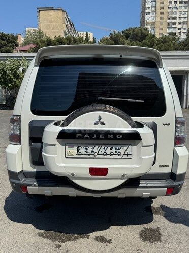 Mitsubishi Pajero 2008, 144,000 km - 3.0 l - Bakı
