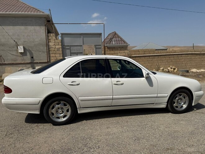 Mercedes E 200 d 1999, 680,129 km - 2.0 l - Qobustan