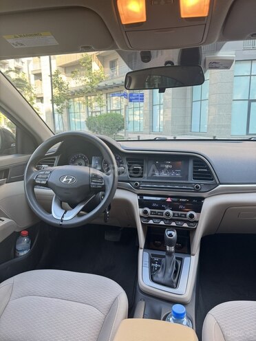 Hyundai Elantra 2019, 65,000 km - 2.0 l - Bakı