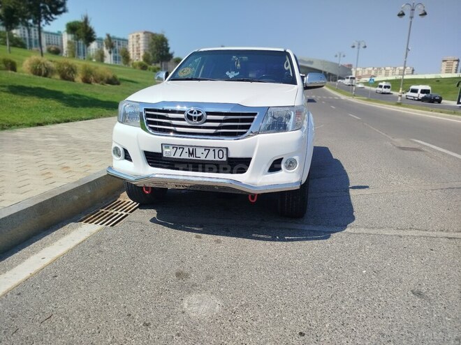 Toyota Hilux 2013, 235,131 km - 2.5 l - Bakı