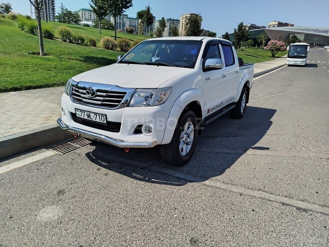 Toyota Hilux 2013, 235,131 km - 2.5 l - Bakı