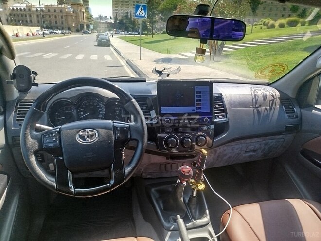 Toyota Hilux 2013, 235,131 km - 2.5 l - Bakı