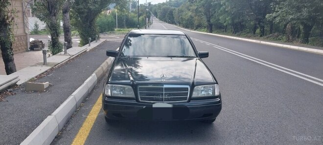 Mercedes C 180 1997, 372,124 km - 1.8 l - Qəbələ