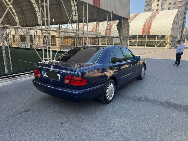 Mercedes E 240 1998, 263,550 km - 2.4 l - Bakı