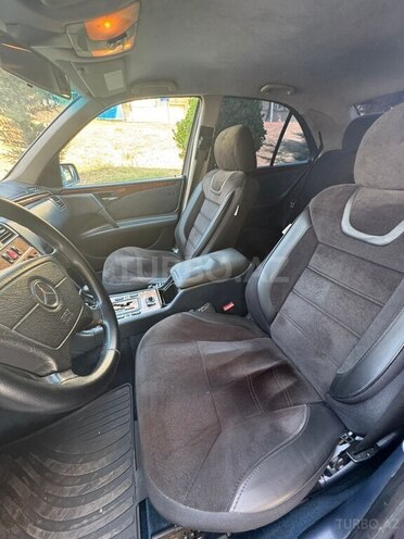 Mercedes E 240 1998, 263,550 km - 2.4 l - Bakı