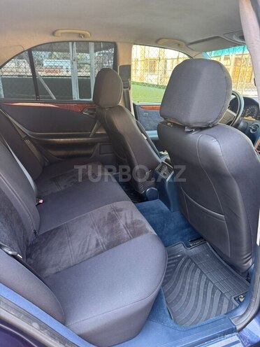 Mercedes E 240 1998, 263,550 km - 2.4 l - Bakı