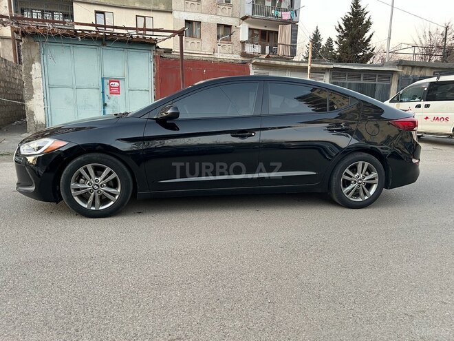 Hyundai Elantra 2018, 124,000 km - 2.0 l - Bakı