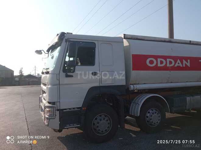 HOWO Sinotruk 2023, 500,000 km - 10.0 л - Bakı