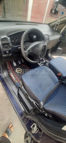 Opel Zafira 2001, 400,000 km - 1.6 л - Xaçmaz
