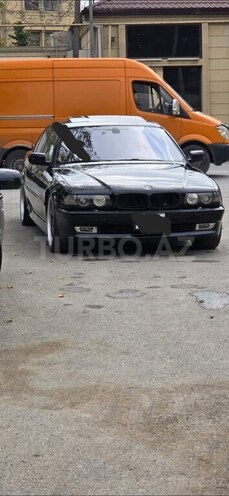 BMW 728-2