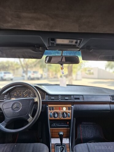 Mercedes E 300 d 1995, 250,000 km - 3.0 l - Bakı