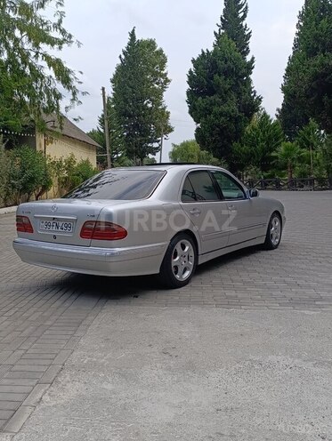 Mercedes E 270 2001, 323,186 km - 2.7 l - Masallı