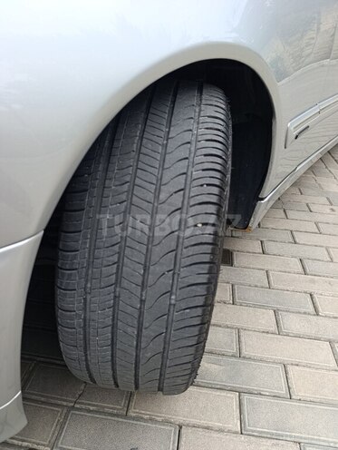 Mercedes E 270 2001, 323,186 km - 2.7 l - Masallı